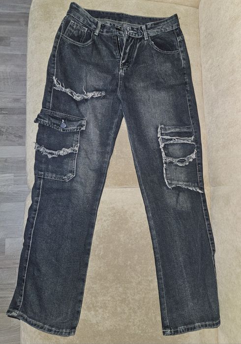 Blugi baggy, aproape noi