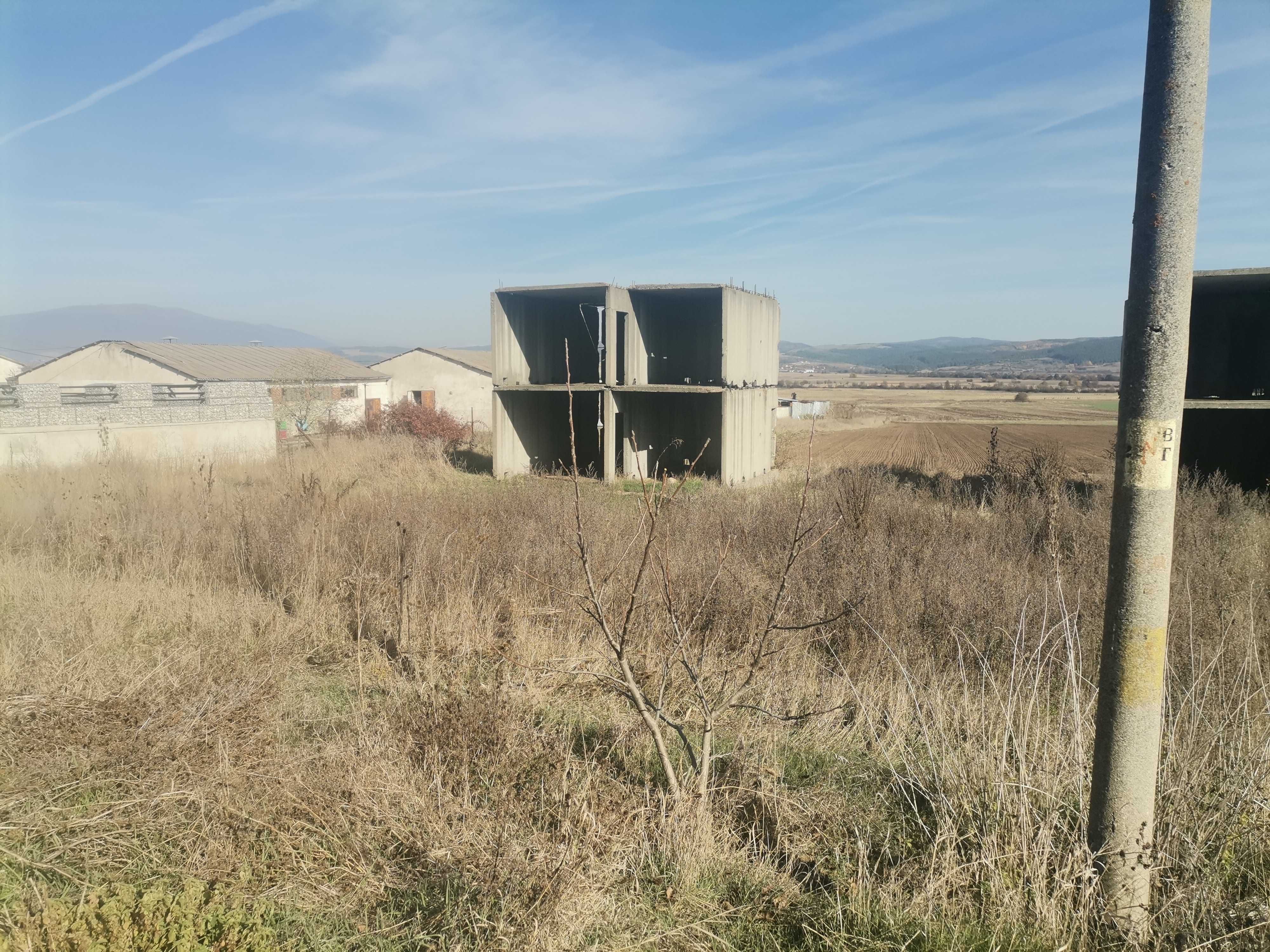 Продавам Сграда в село Белчин