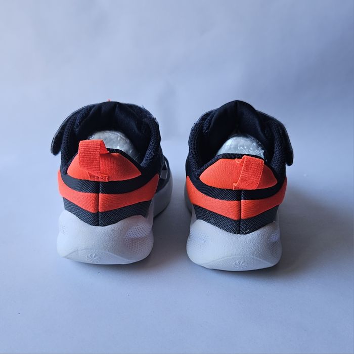 Обувки NIKE Revolution 7