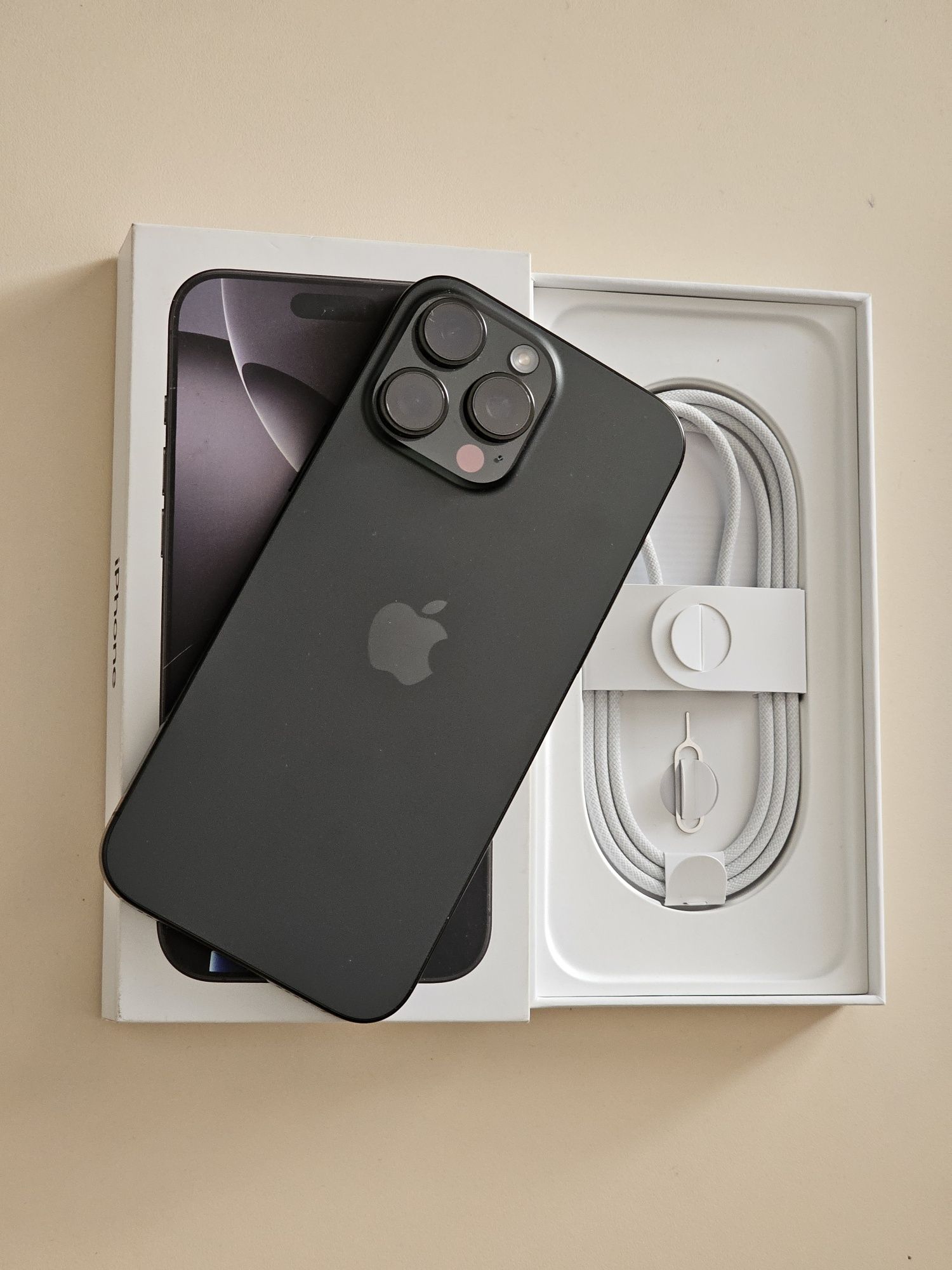 IPhone 16 Pro Max 256 gb akb 100