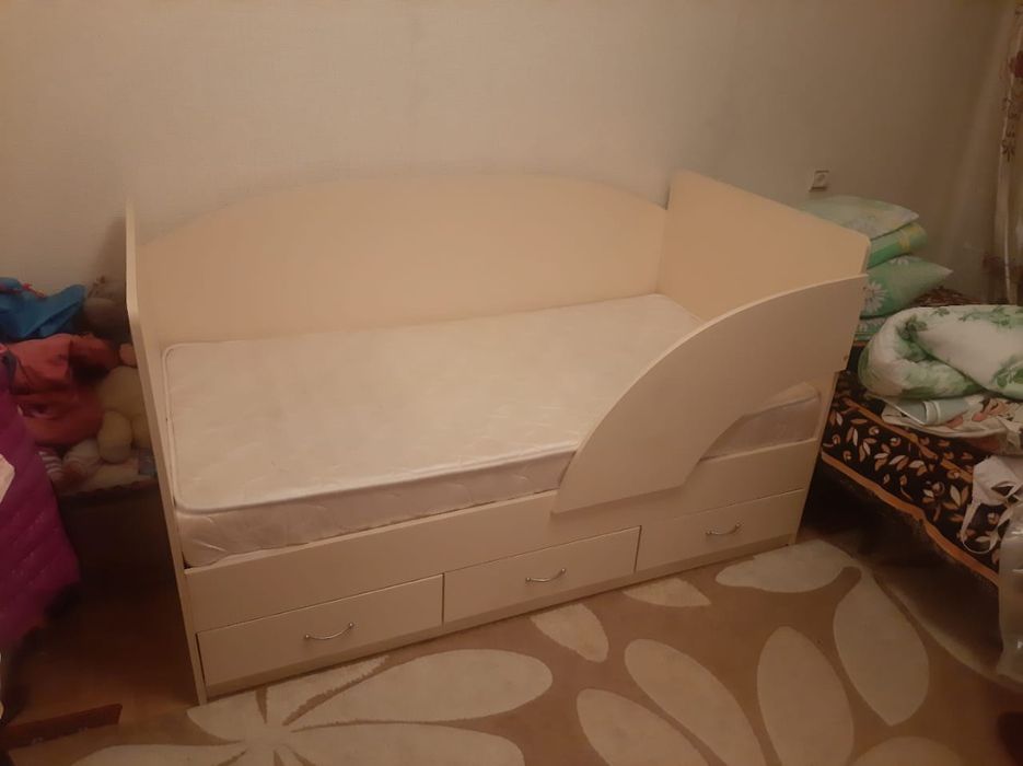 Продаю детскую кровать