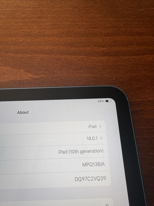 iPad 10th generation в ПЕРФЕКТНО състояние!