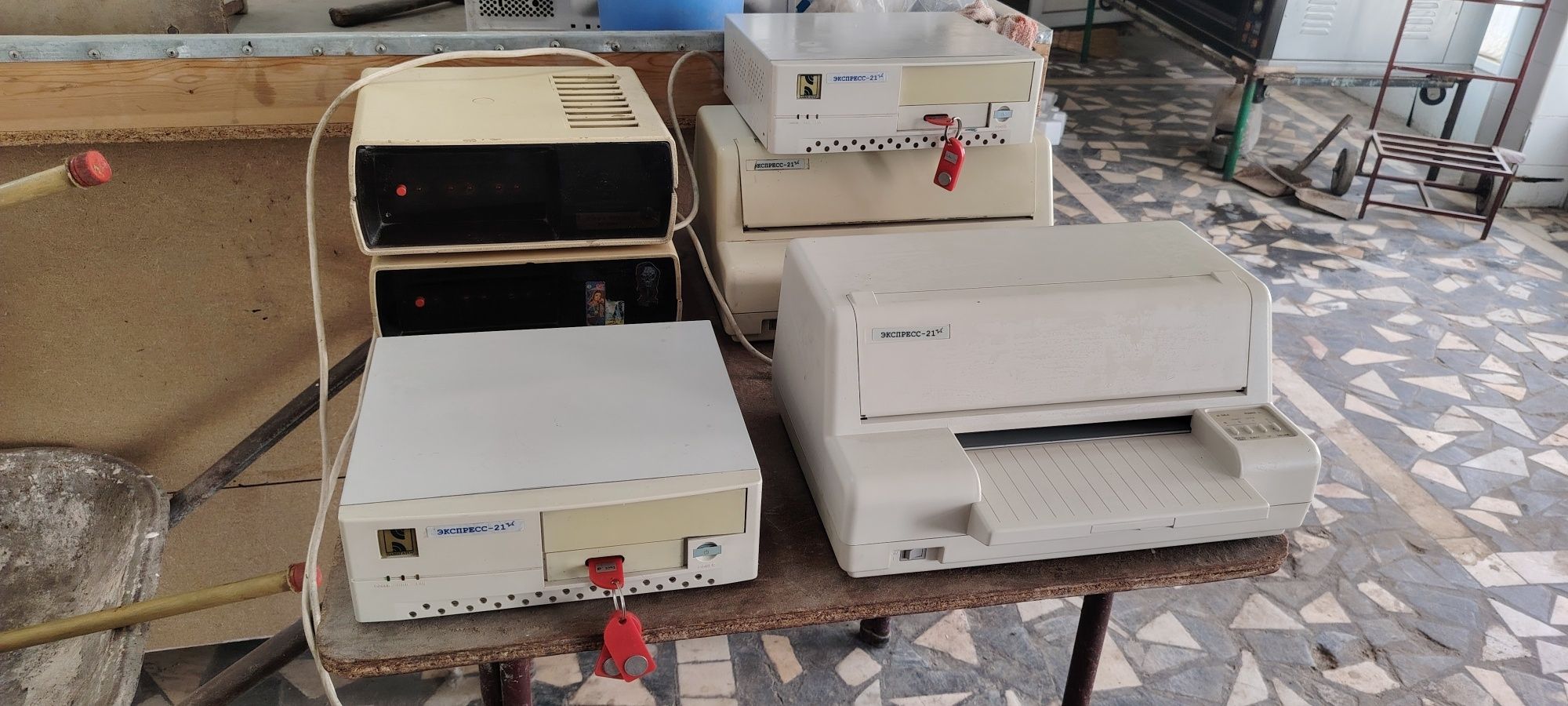 Продаются для авиа и жд кассы билета печаты