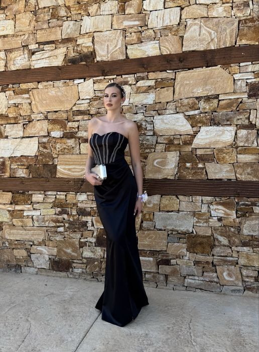 Официална черна сатенена рокля