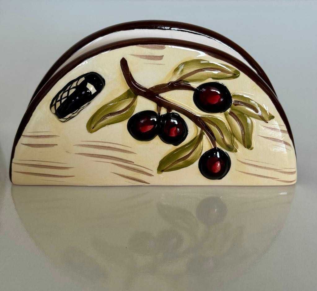 Сет за сол, пипер и салфетник