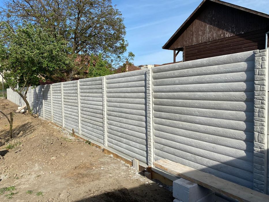 Vând garduri din jaluzele din sipca metalica