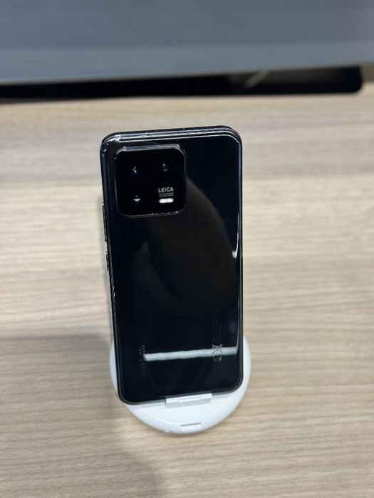 Xiaomi 13 8+256 stocare vând/schimb