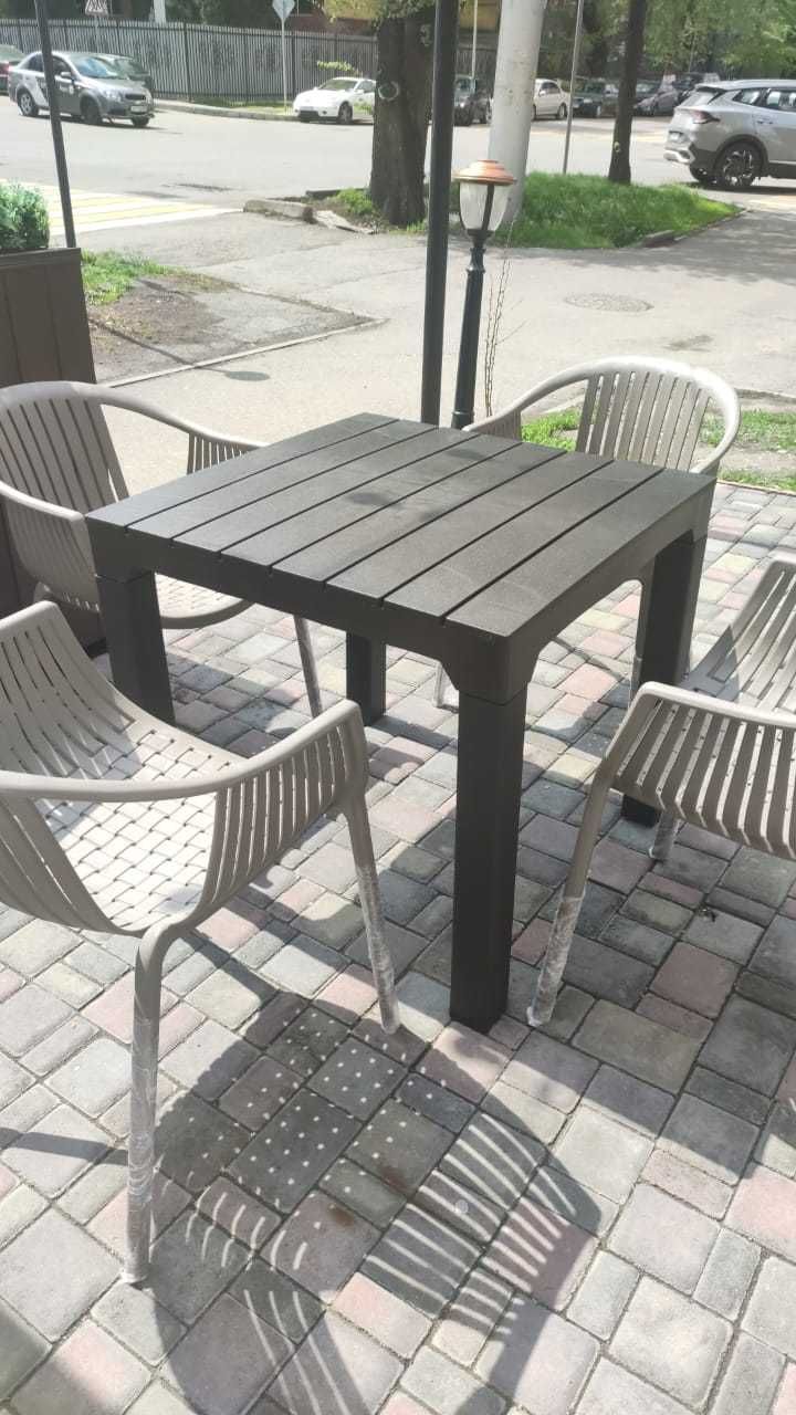 Столы ,стулья для кафе