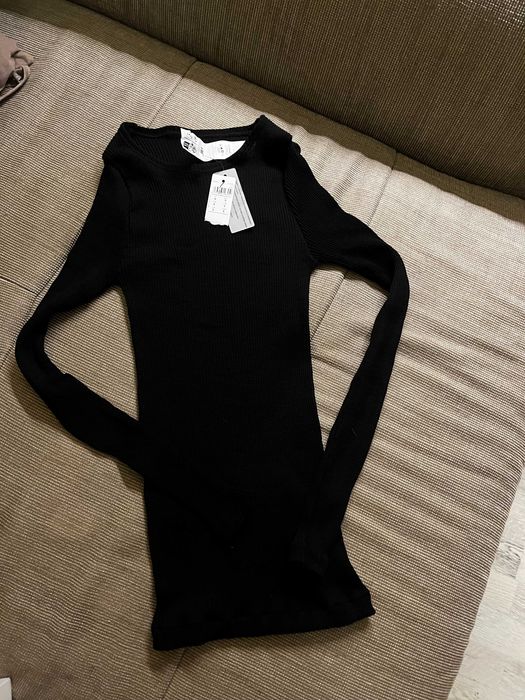 Bluza neagra Intimissimi, noua cu eticheta