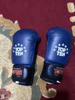 Боксерские перчатки, лапа для тхэквандо