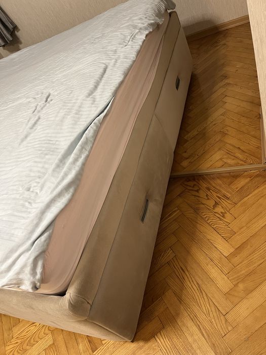 Спалня 180/200 с механизъм