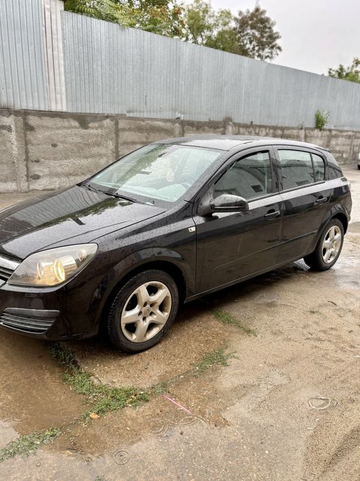 Vand opel astra h 1.6 benzina