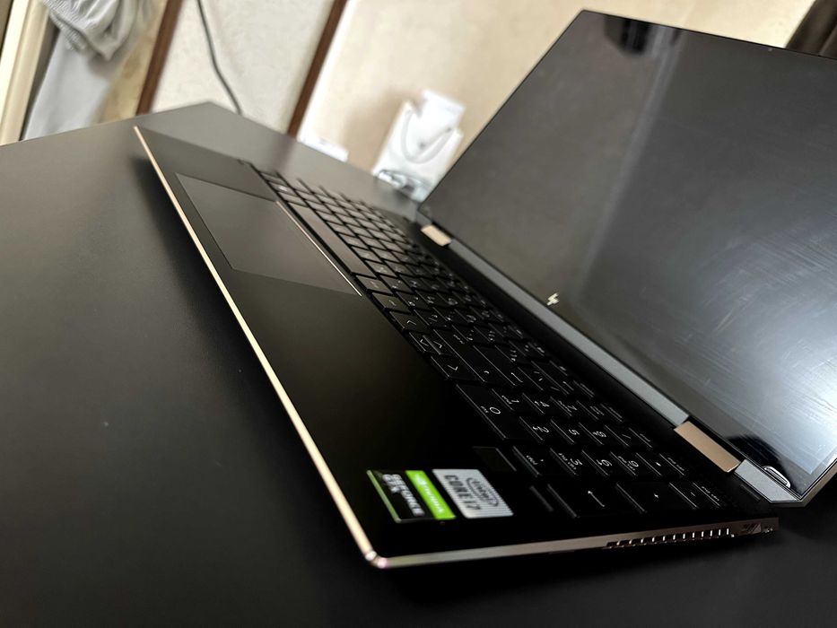 HP Spectre x360 512ssd 16gb ram 15dyum 4k ekran