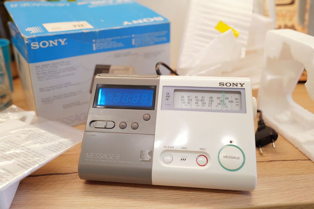 Radio Sony ICF-C88L NOU Message 8 cu ceas digital