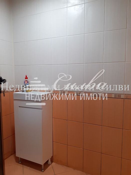 Дава се под наем Офис в Шумен, Център - 27 кв.м за 150.45 € - Снимка #3
