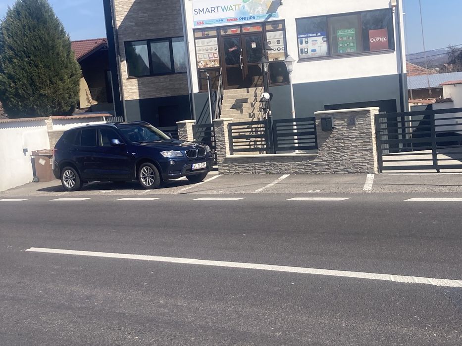 Inchiriez parcare  450 mp ,zona comerciala,vis a vis de Suzuki