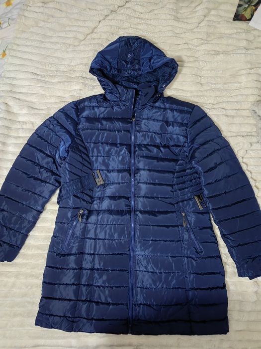 Тъмносиньо зимно яке