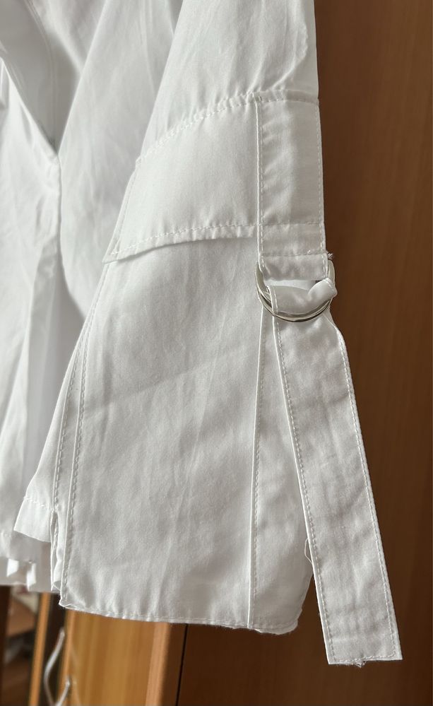 Pantaloni scurti tip fusta Bershka