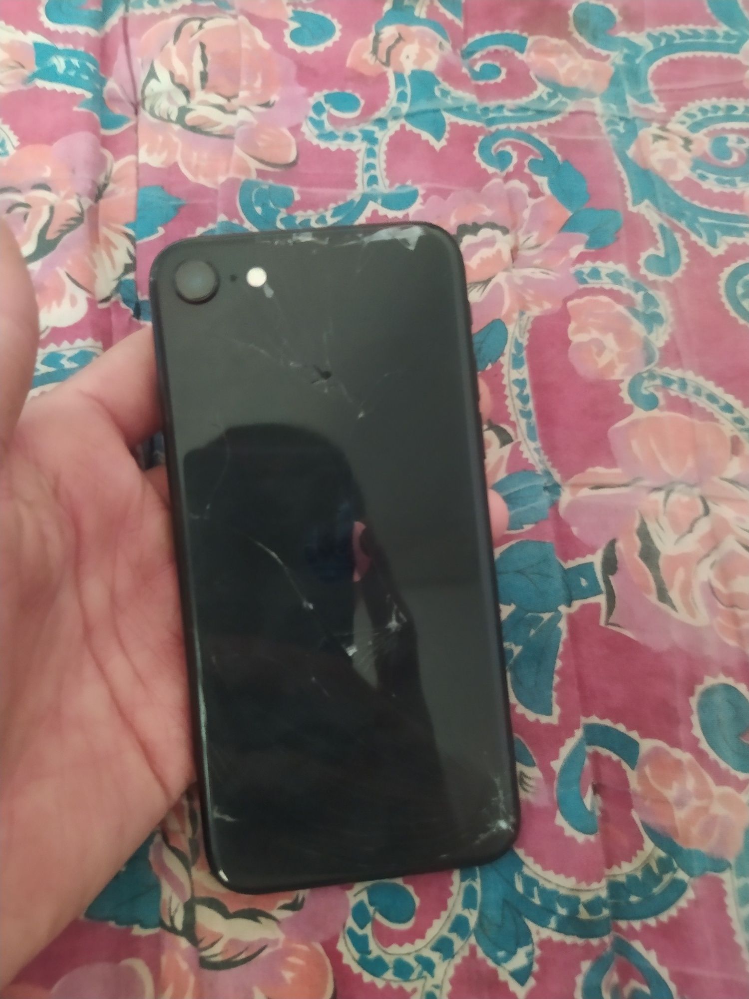 Iphone se 2020 74% radnoy usta kormagan.abmen bor.