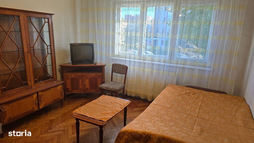 Vand apartament 2 camere semidecomandat in Deva, etaj 1, zona Marasti,