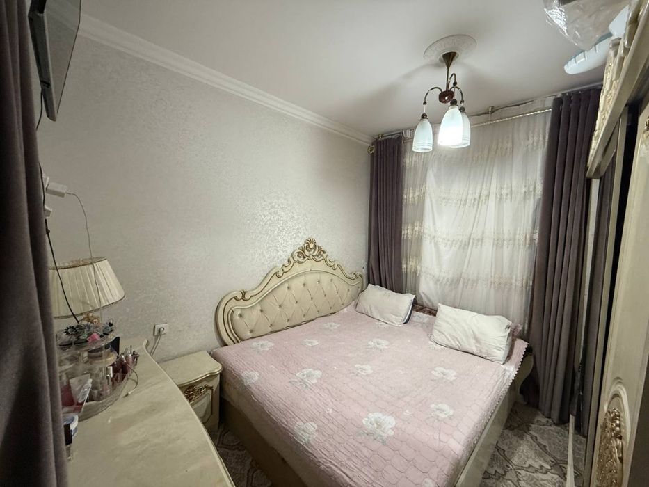 Продаётся квартира 4 ком 3/9 спецплан Юнусабадский р-н 4 квартал