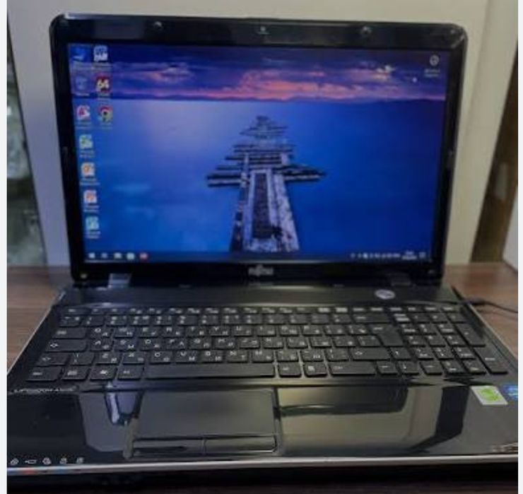 Ноутбук fujitsu AH531
