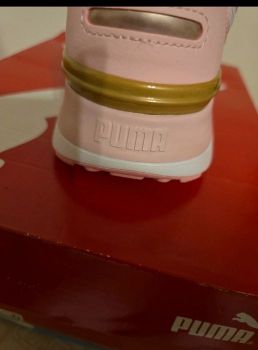 Adidasi Puma roz