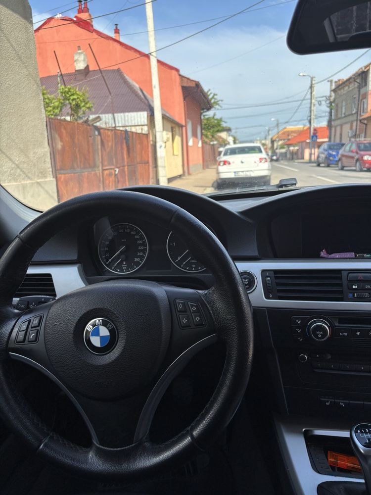 Bmw e90 320d.