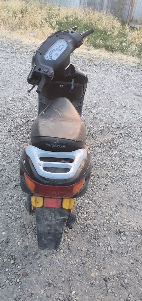 vand scuter Honda Bali