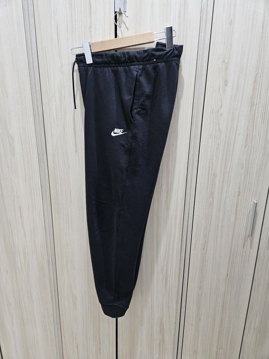 Nike Sportswear  - M размер долнище