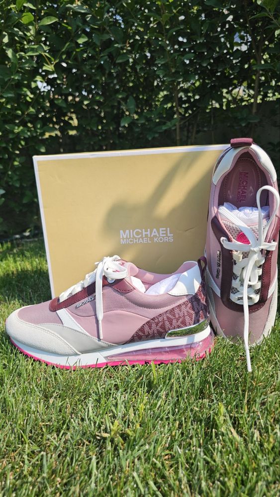 Michael Kors маратонки