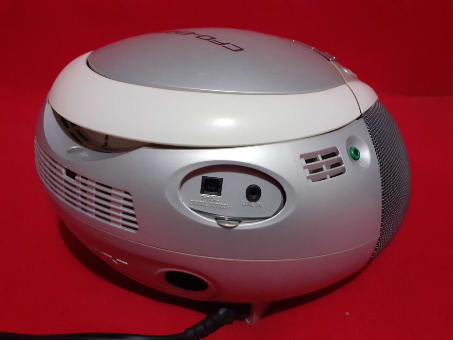 Radio CD-Player Casette-Recorder Stereo HI-FI SONY CFD-E95L