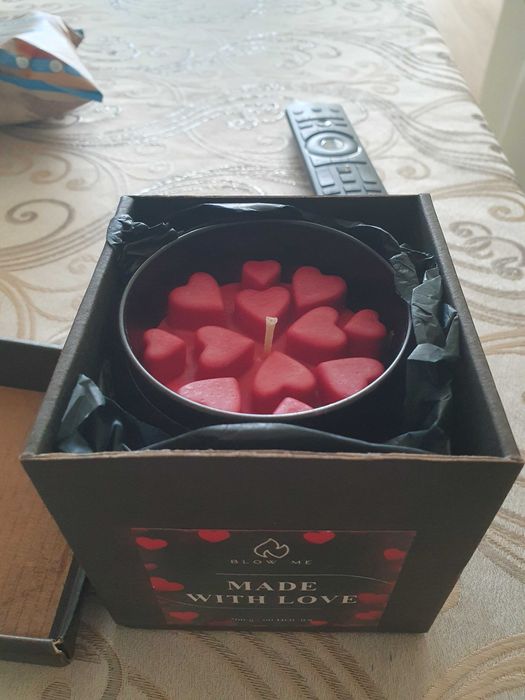 Ароматна свещ с послание уникално за любим мъж