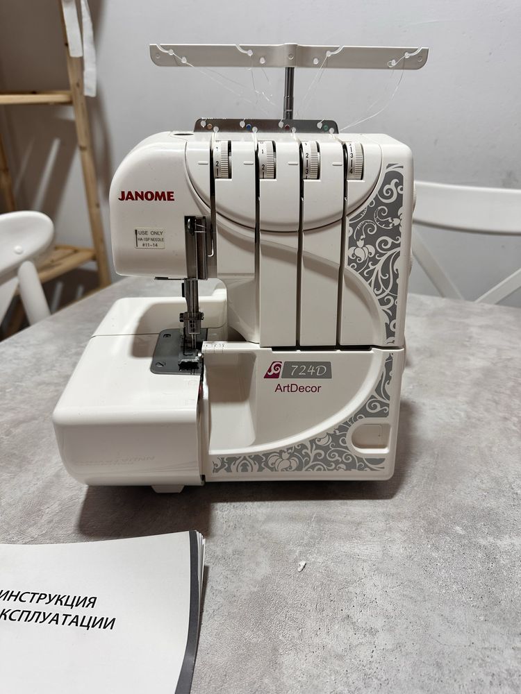 Оверлог Janome 724 D