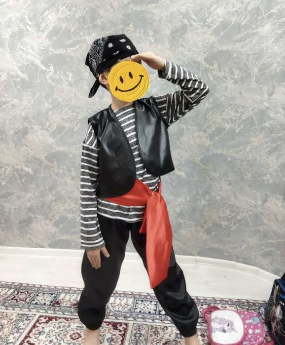 Продам костюм пирата, пират