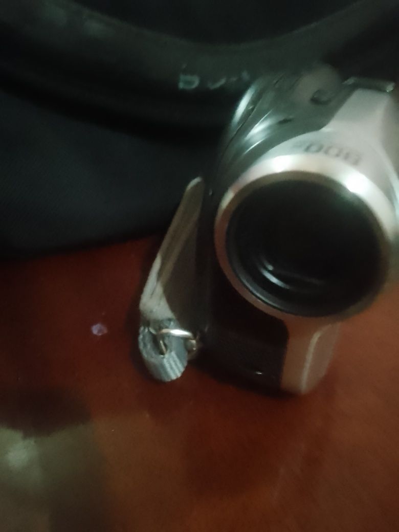 Продается видио камера SONY.