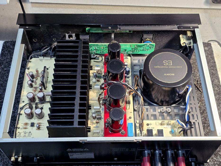 Linie audio SONY ,deck TC-K970ES, cd-player CDP-X555ES, amplificator