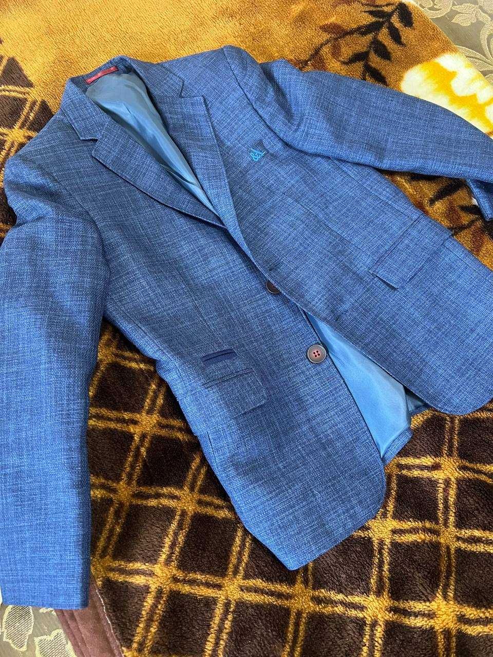 Продам Пиджак Новый на Мальчика