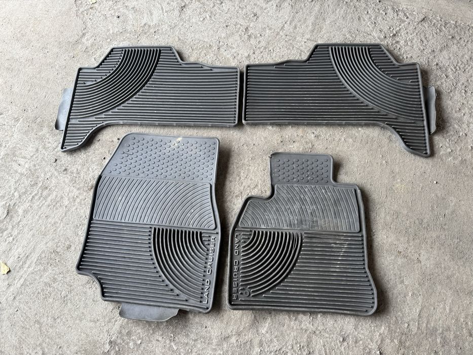 Полики резиновые для Toyota Land Cruiser 100