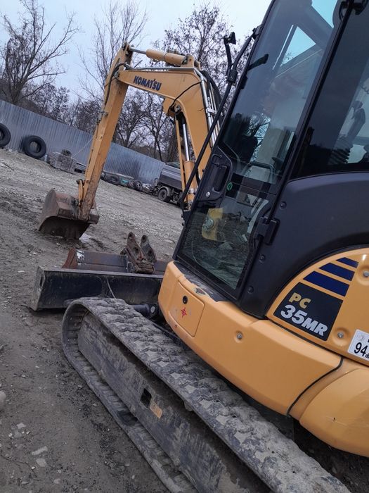 Închiriez excavator , buldoexcavator, camion , excavator mare Focsani