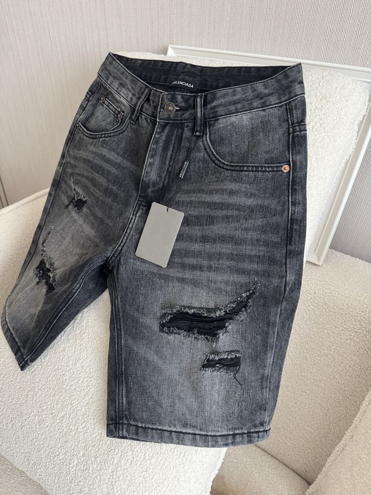 Къси панталони Balenciaga чисто нови