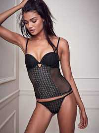 NOU! Set corset push-up si chiloti Victoria's Secret