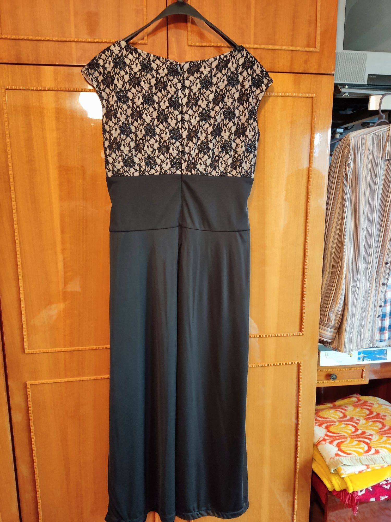 Rochie neagra de seara