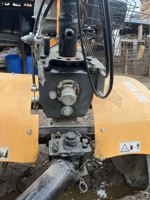 vand motocultor o mac profesional 8cc