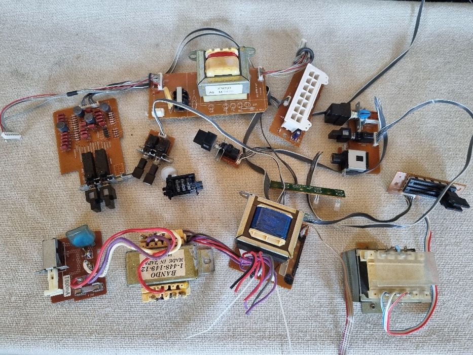 Pachet Transformatoare mici, dif componente. Perfecta stare.