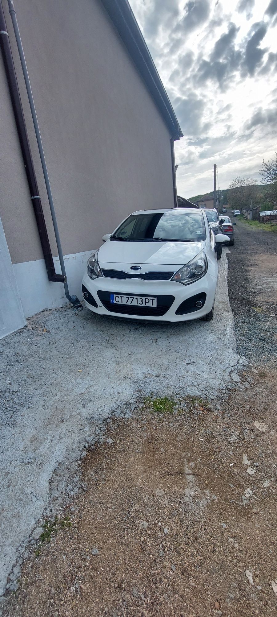 Кия Rio 1.4crdi 90k 2013