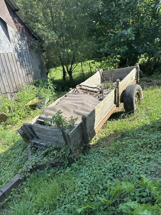 Tractor Carraro plus remorcă