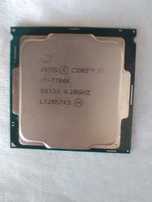 Vand/schimb (cu procesor mai slab) i7 7700k 8 threaduri lga1151 v1