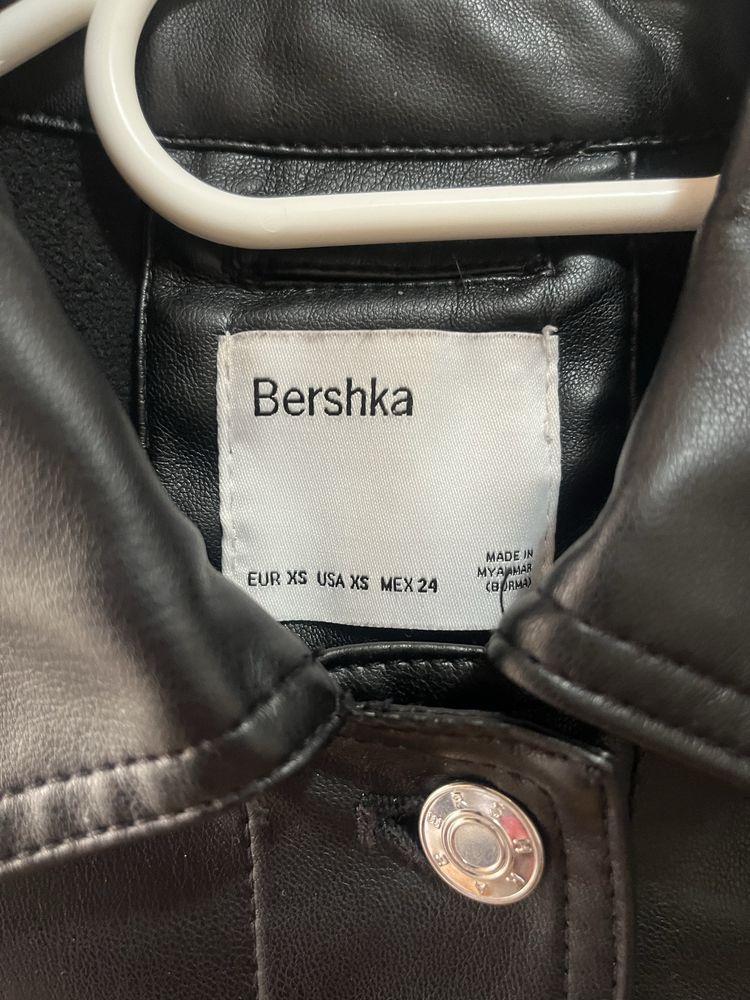 Кожено дълго яке Bershka- XS