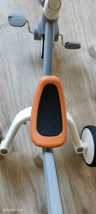 Tobi ROCKET - Tricicletă cu împingător - 5 în 1 de la HyperMotion